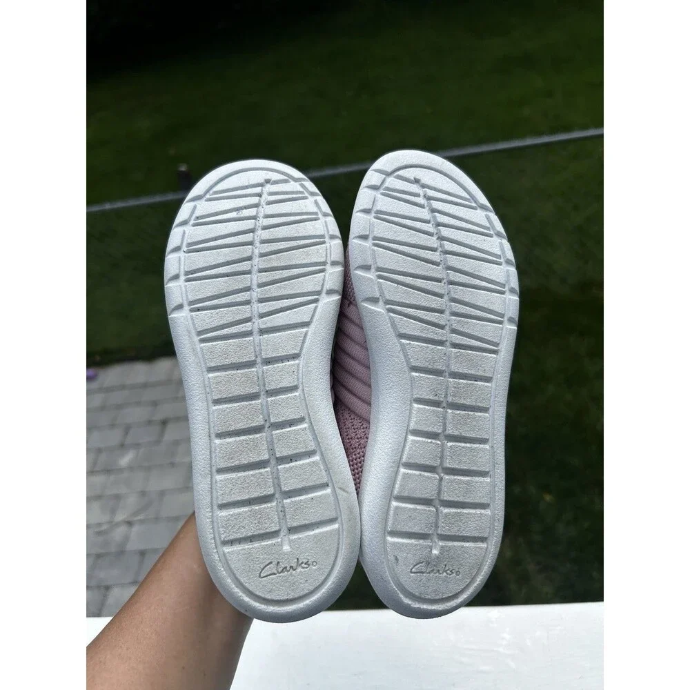 Clarks Cloudsteppers Girls Pink Knit Slip-On Sneakers Size 2M